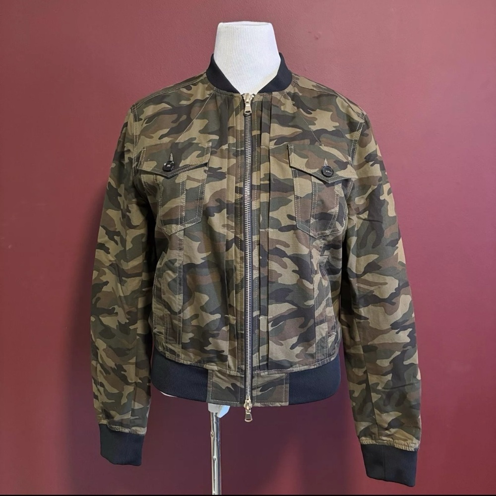 Arthur Galan Women's Size 4 Camo Bomber Jacket Pleated Lined Pockets Green - Picture 2 of 15